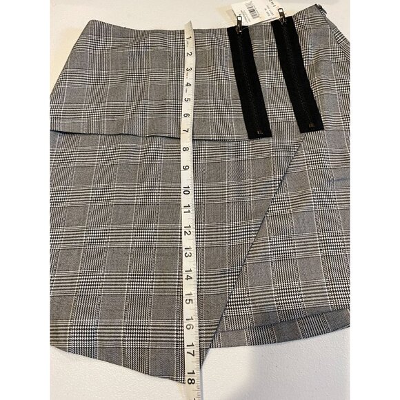 NWT Lush Womens Crossover Plaid Mini Skirt Gray Size Medium - Picture 5 of 7
